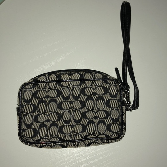 Coach Handbags - Coach wristlet